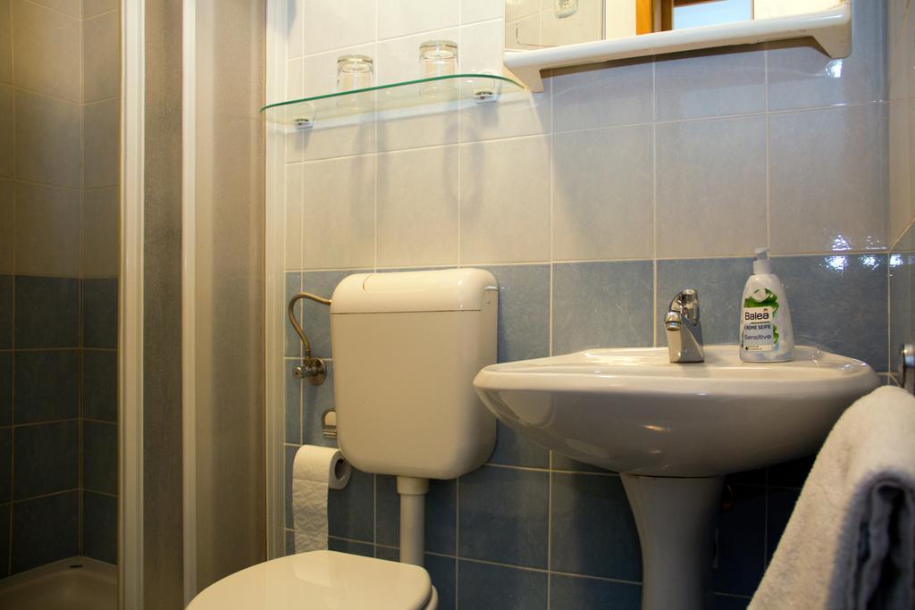 Guesthouse Jug Blato Ruang foto